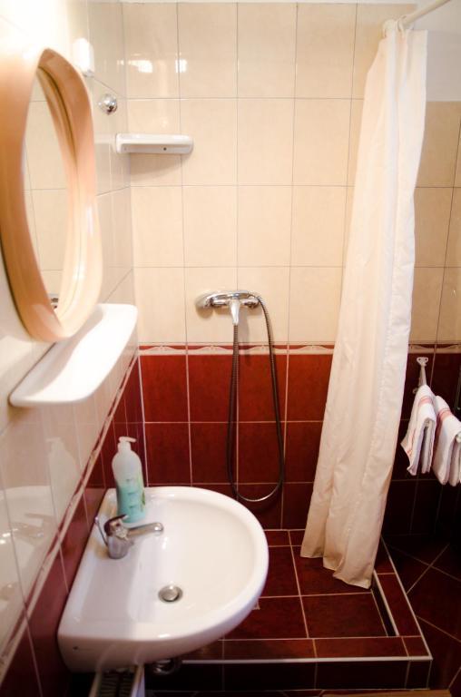 Adri Apartman Zalakaros Oda fotoğraf